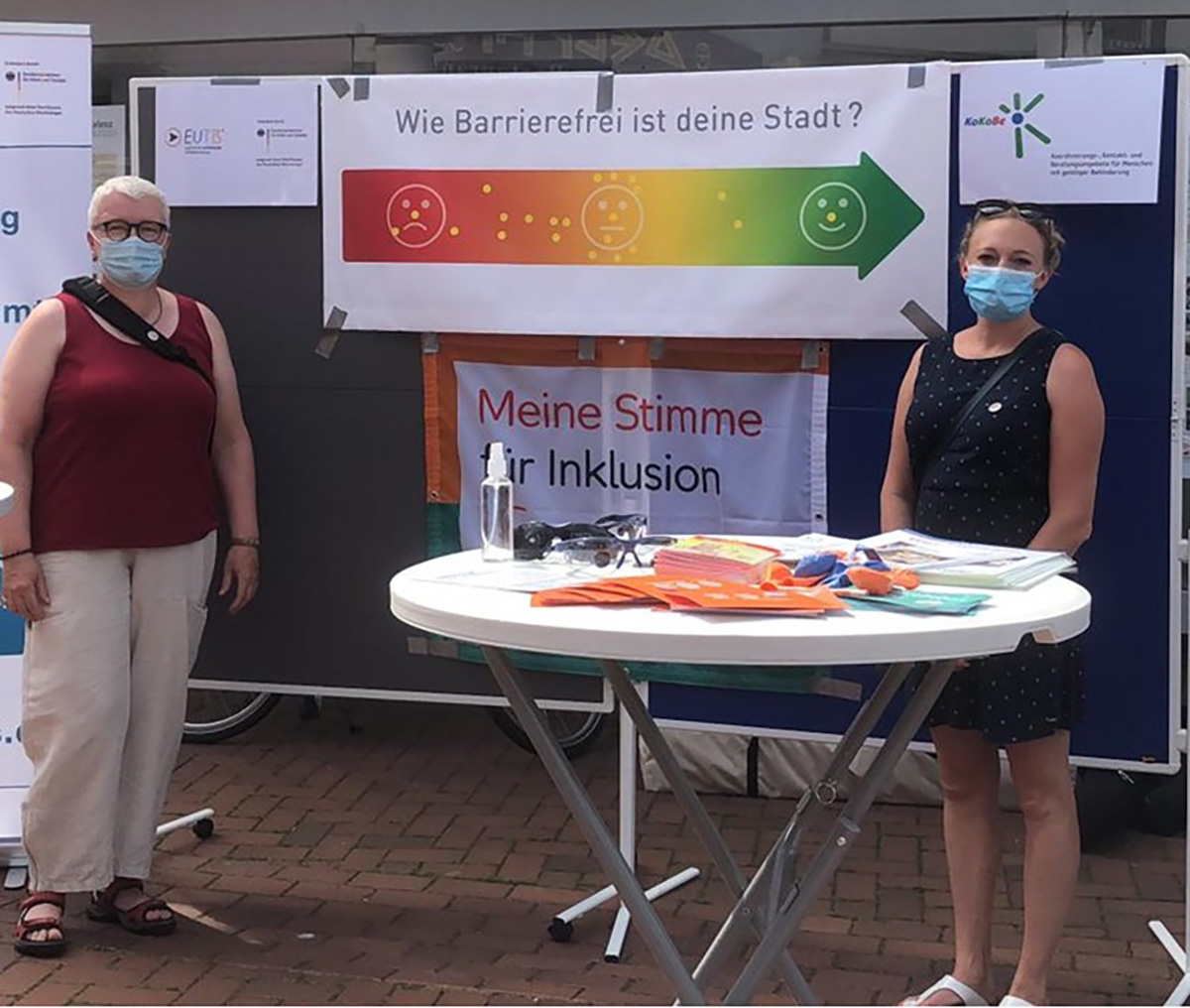 Markt Erkelenz, (v.l.n.r.) Beate Junk u. Stephanie Bey (beide EUTB)